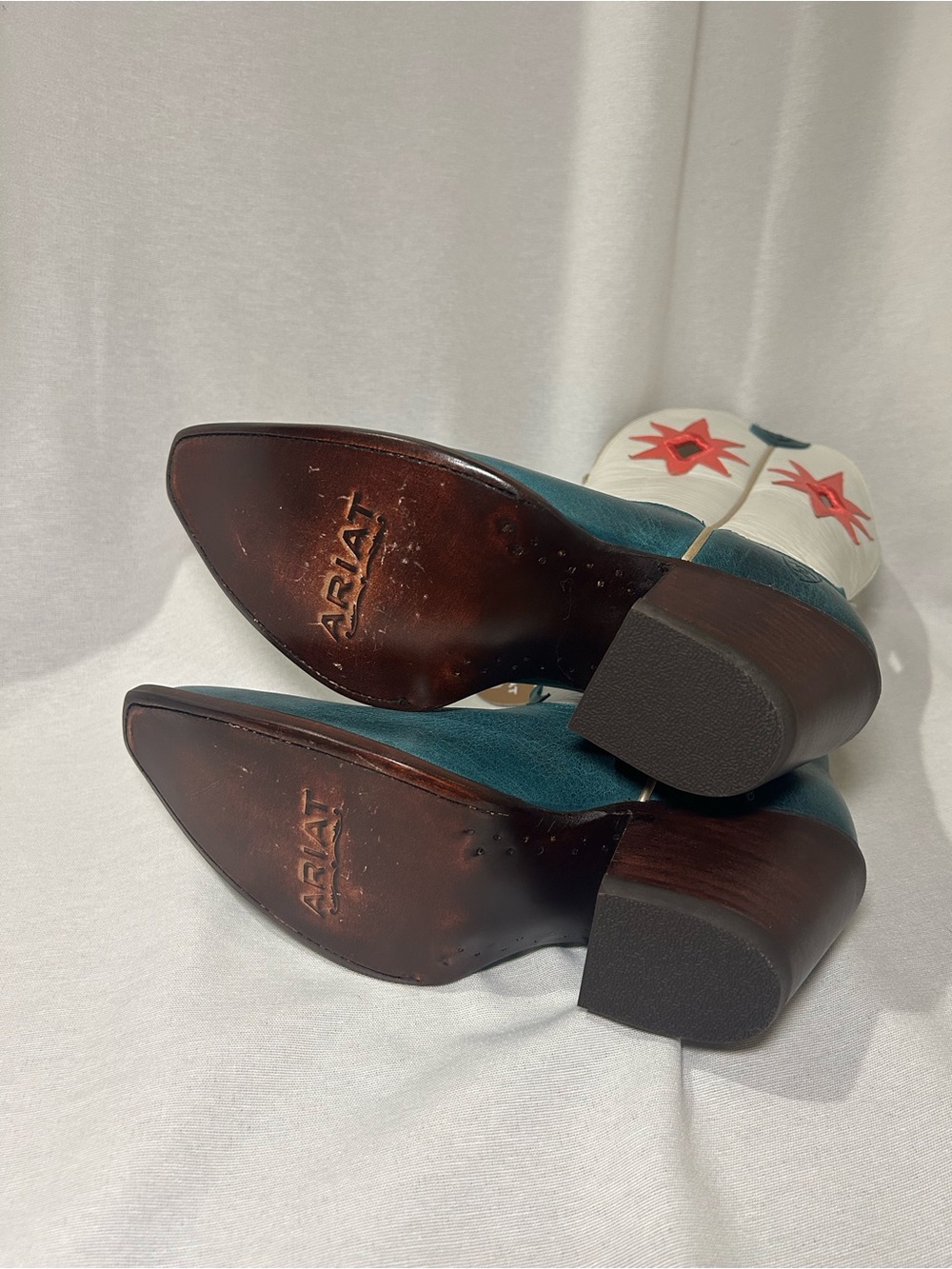 NWT Ariat Starlight Turquoise/Pearly White Western Boots - Picture 3 of 5